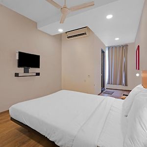 Hotel Js Residency